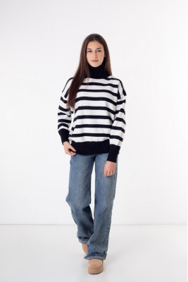 Светр жіночий